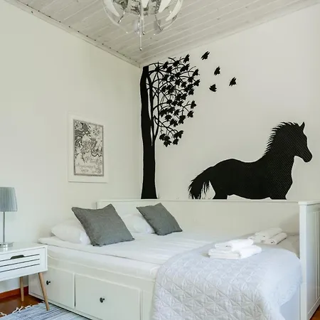 Huoneisto Aurora Forest House, Sauna By Lapland Host *