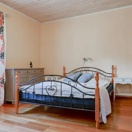 Huoneisto Aurora Forest House, Sauna By Lapland Host *